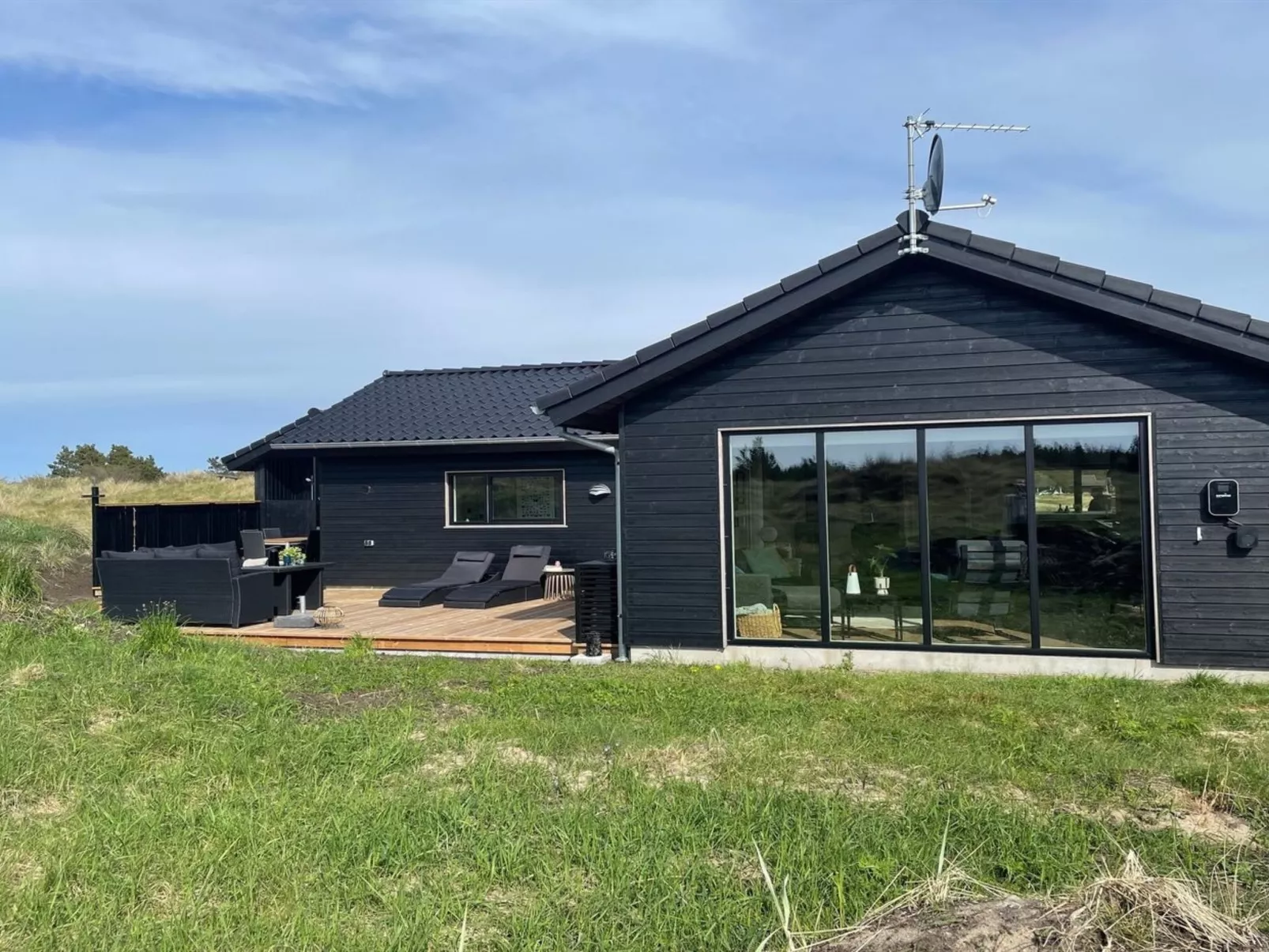 "Hinda" - 1.2km from the sea-Buiten