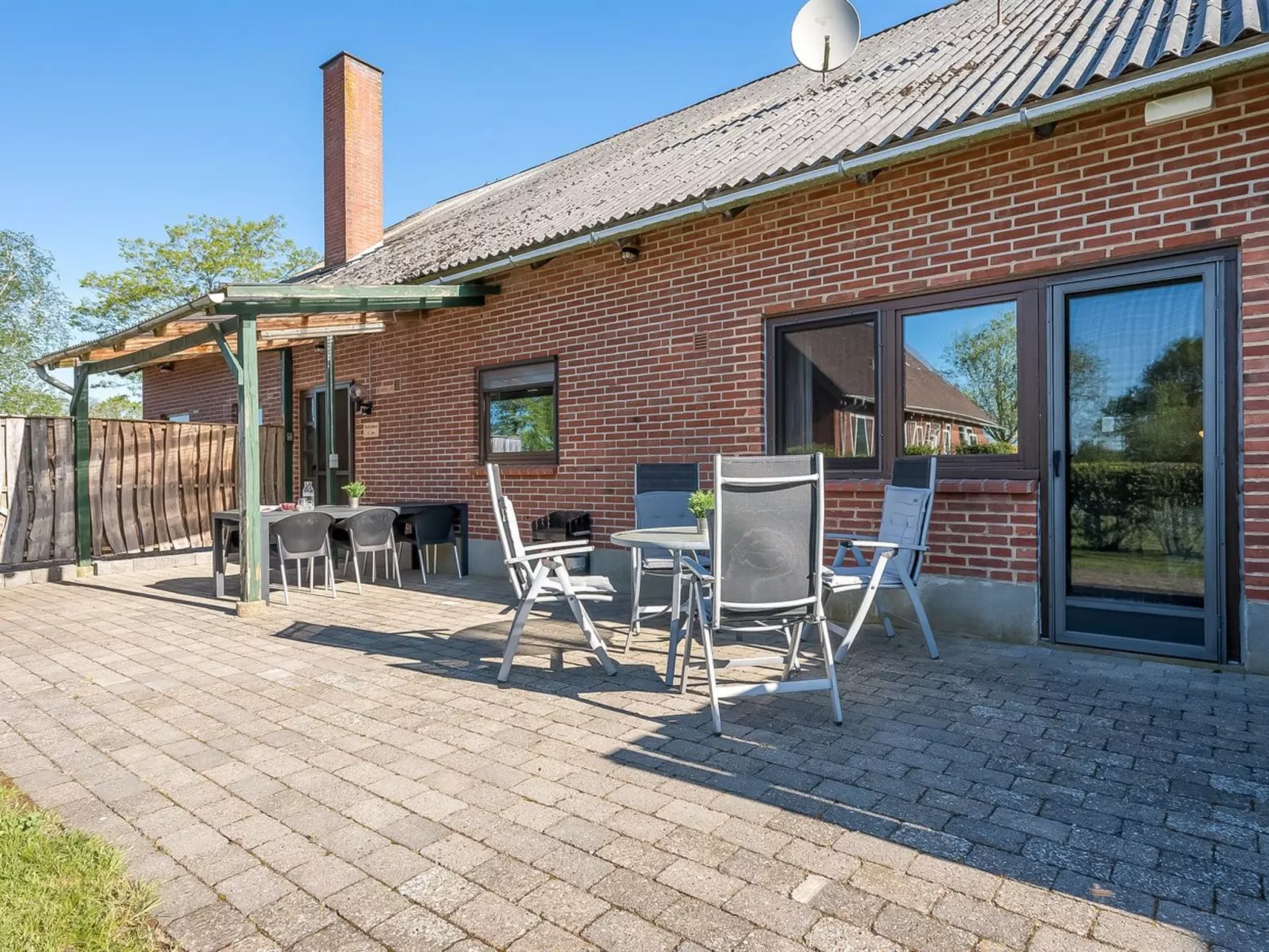 "Evina" - 17km to the inlet-Buiten