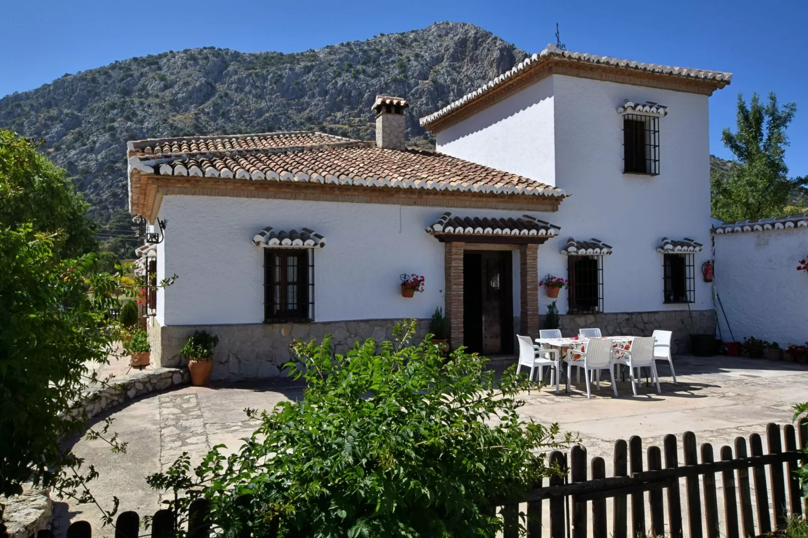Cortijo Los Alazores-Buitenkant zomer