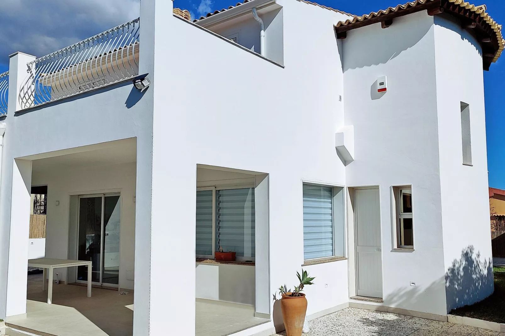 Apt MareLuna Apartment in Villa mit Pool Siracusa-Buitenkant zomer
