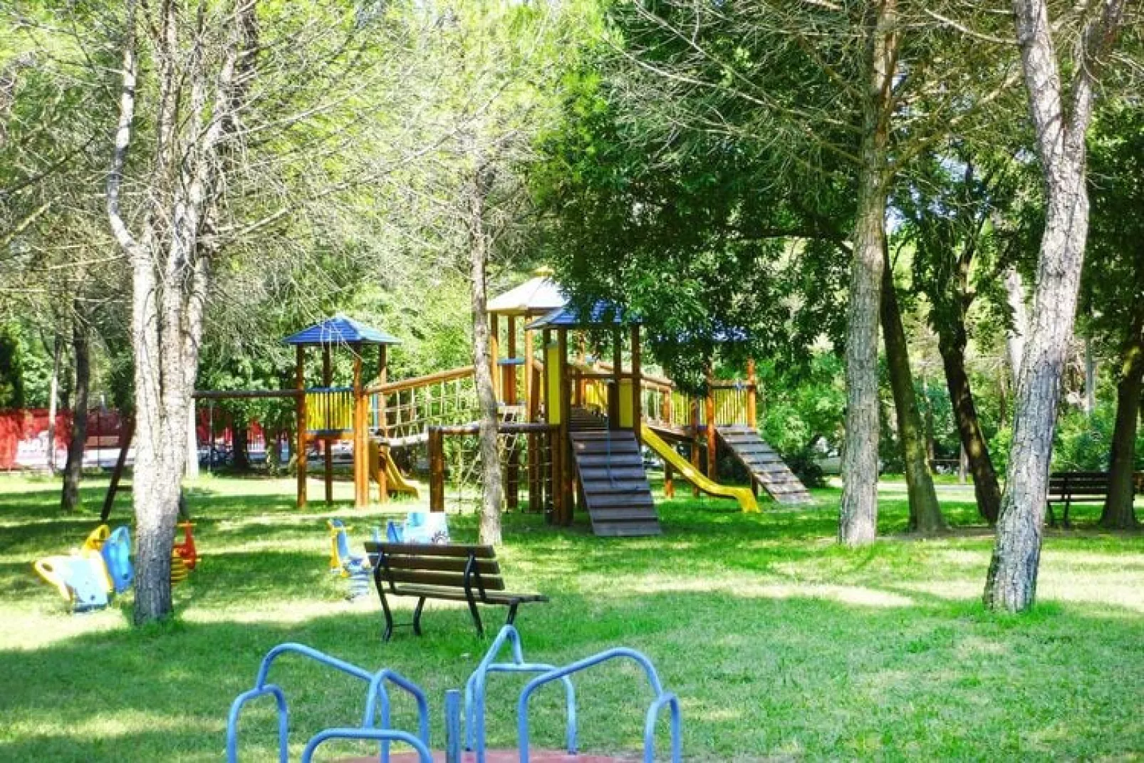 Holiday resort Belvedere, Grado-Miramare-Tuinen zomer
