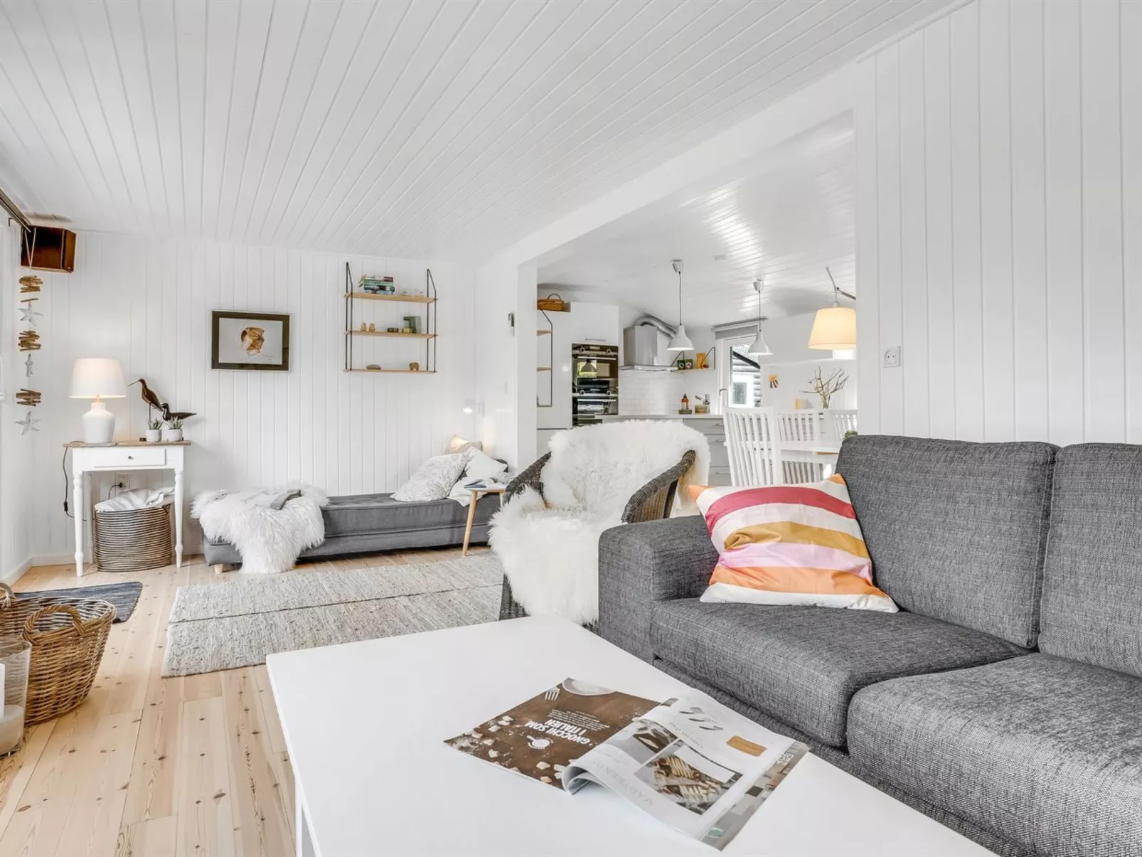 "Jula" - 290m from the sea-Binnen