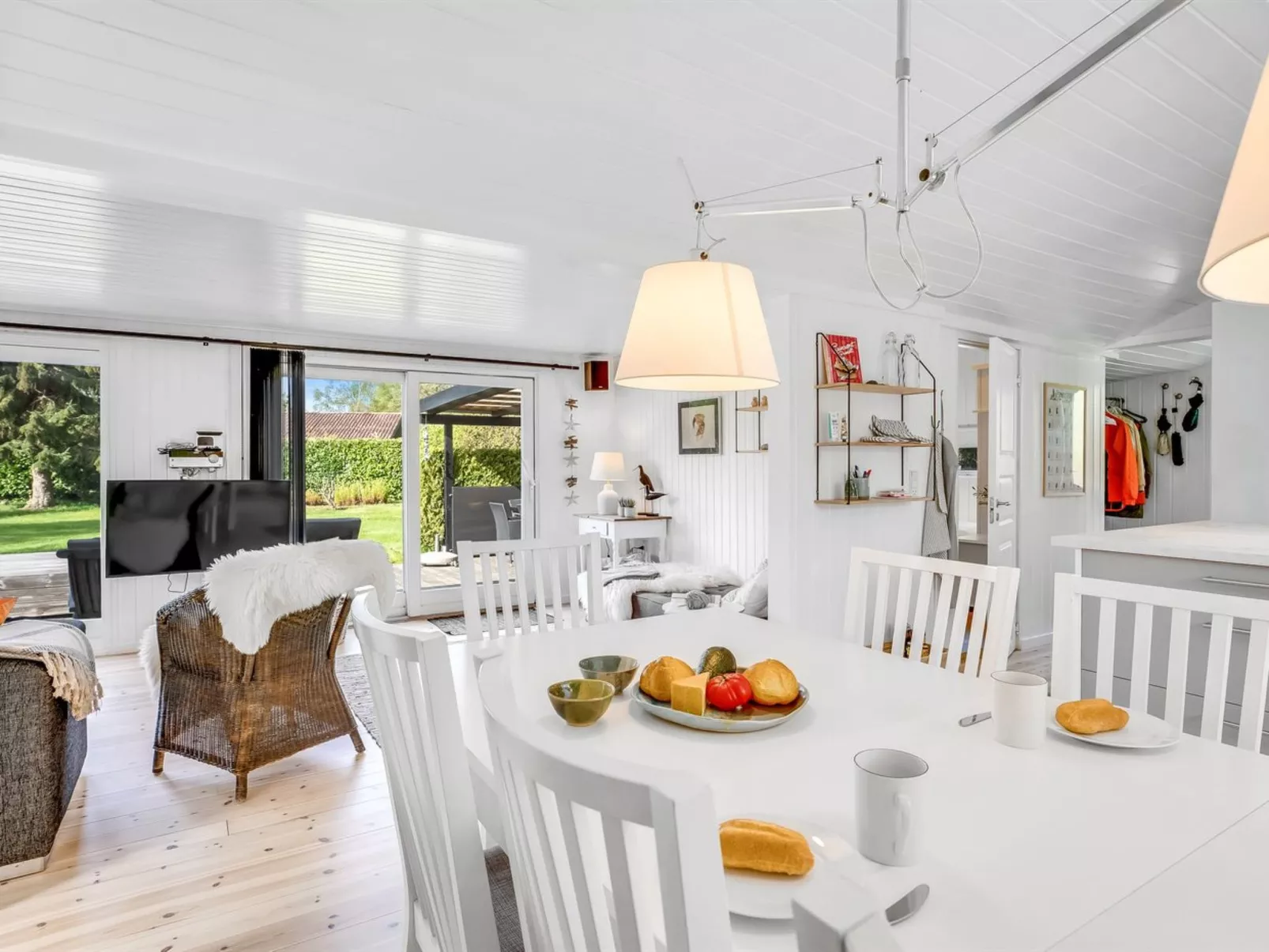 "Jula" - 290m from the sea-Binnen