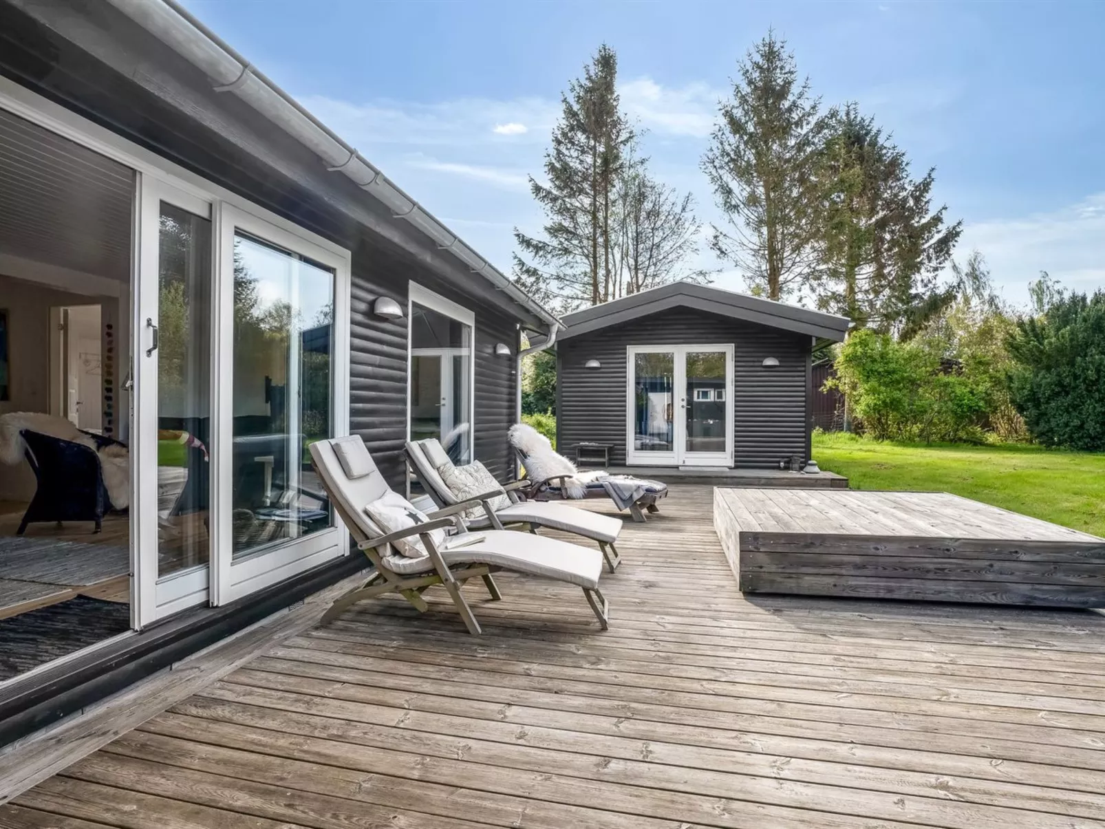 "Jula" - 290m from the sea-Buiten