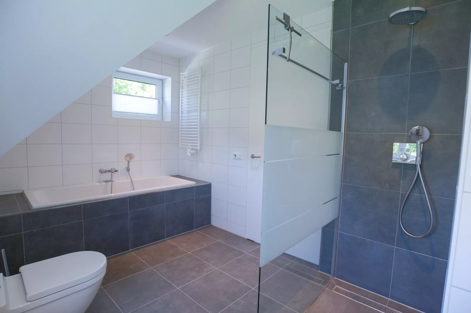 Villa  Hoogelandt 10-Badkamer