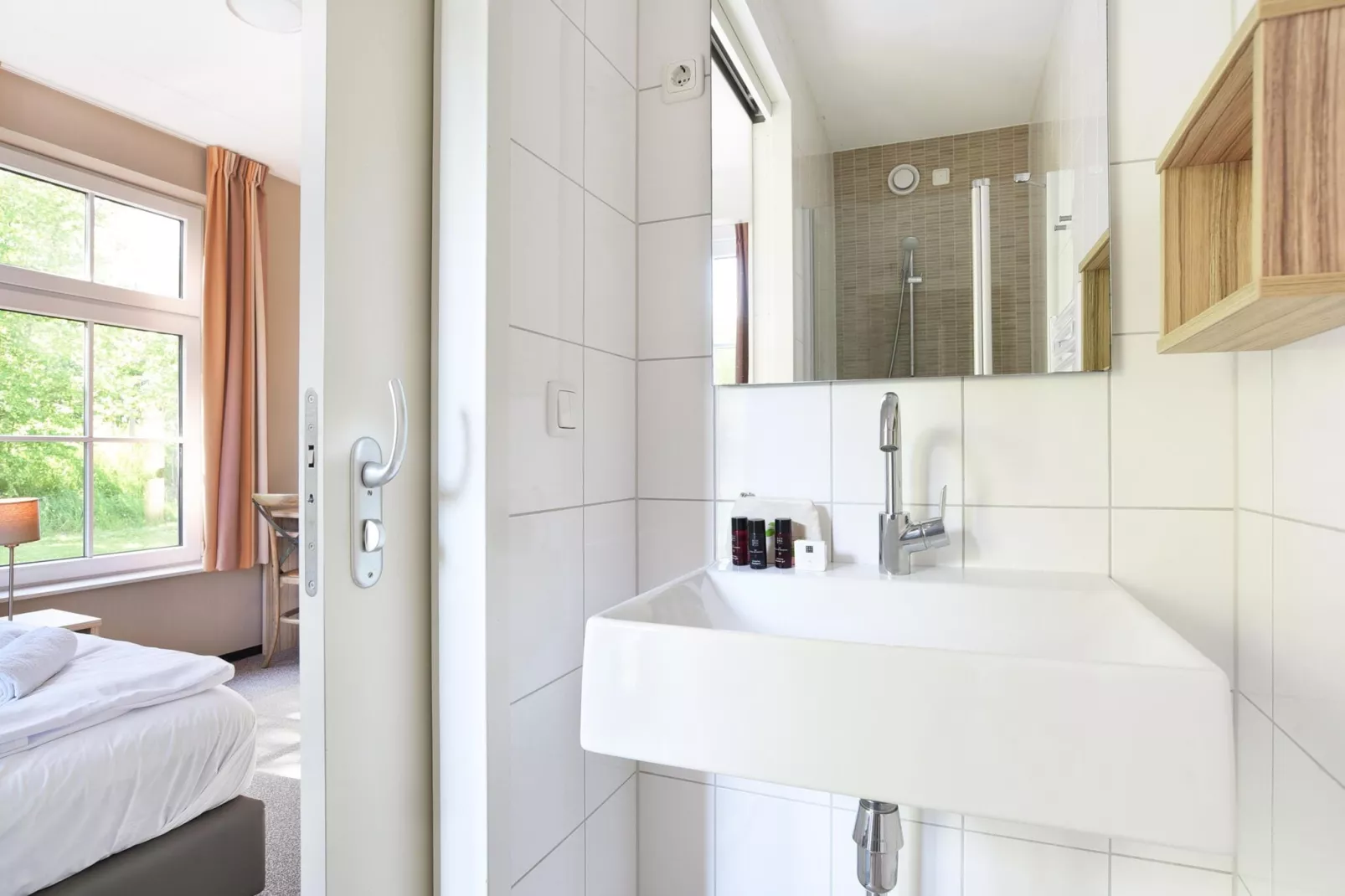 Strand Resort Nieuwvliet-Bad 12-Badkamer
