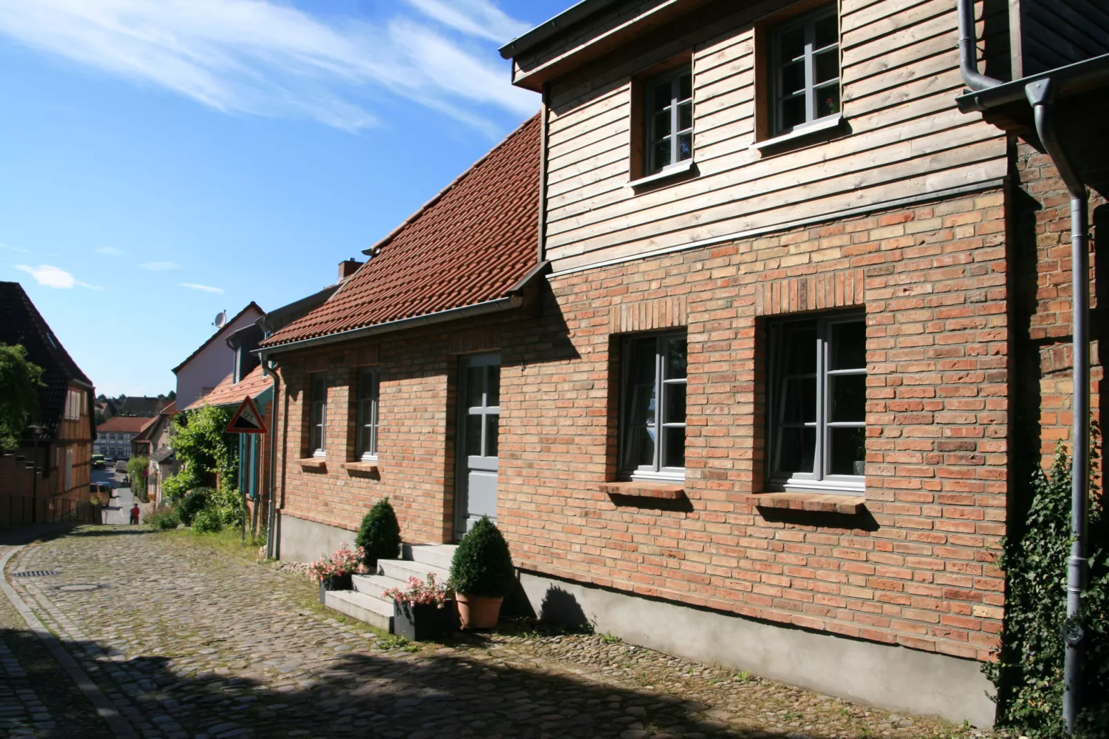 Stadthaus Klütz 2-Buitenkant zomer
