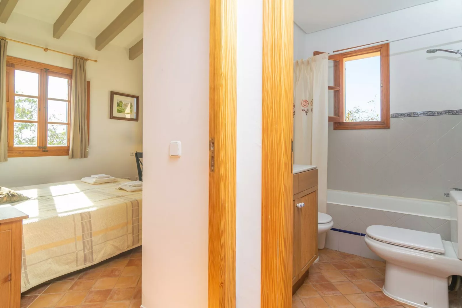 Can Pintat-Badkamer