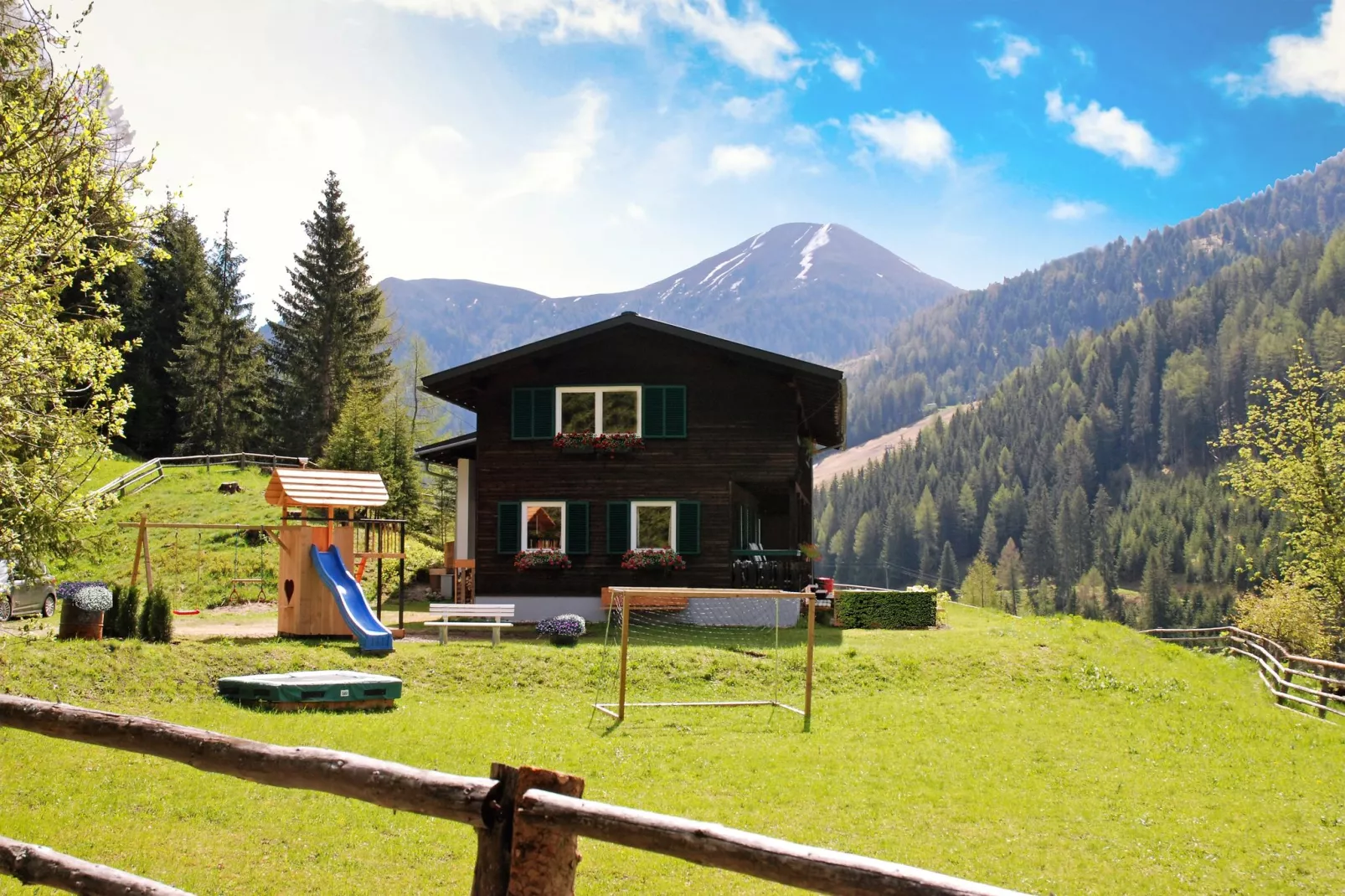 Chalet Innerkrems 2-Buitenkant zomer