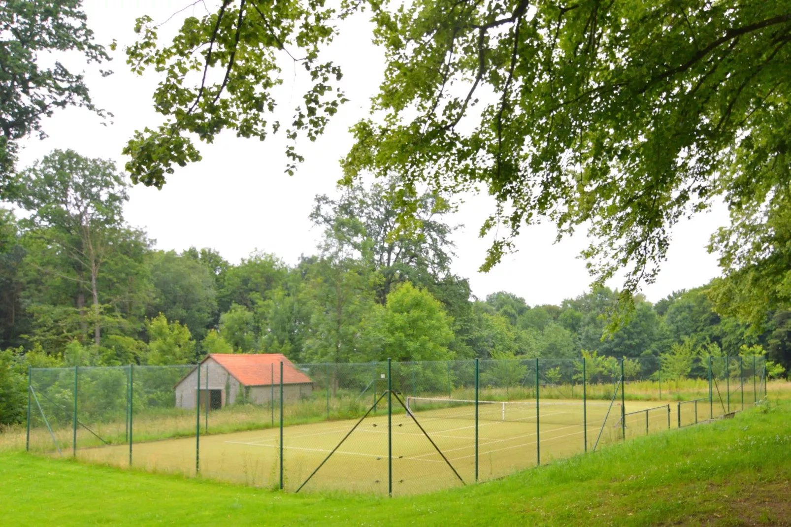 En Face du Château