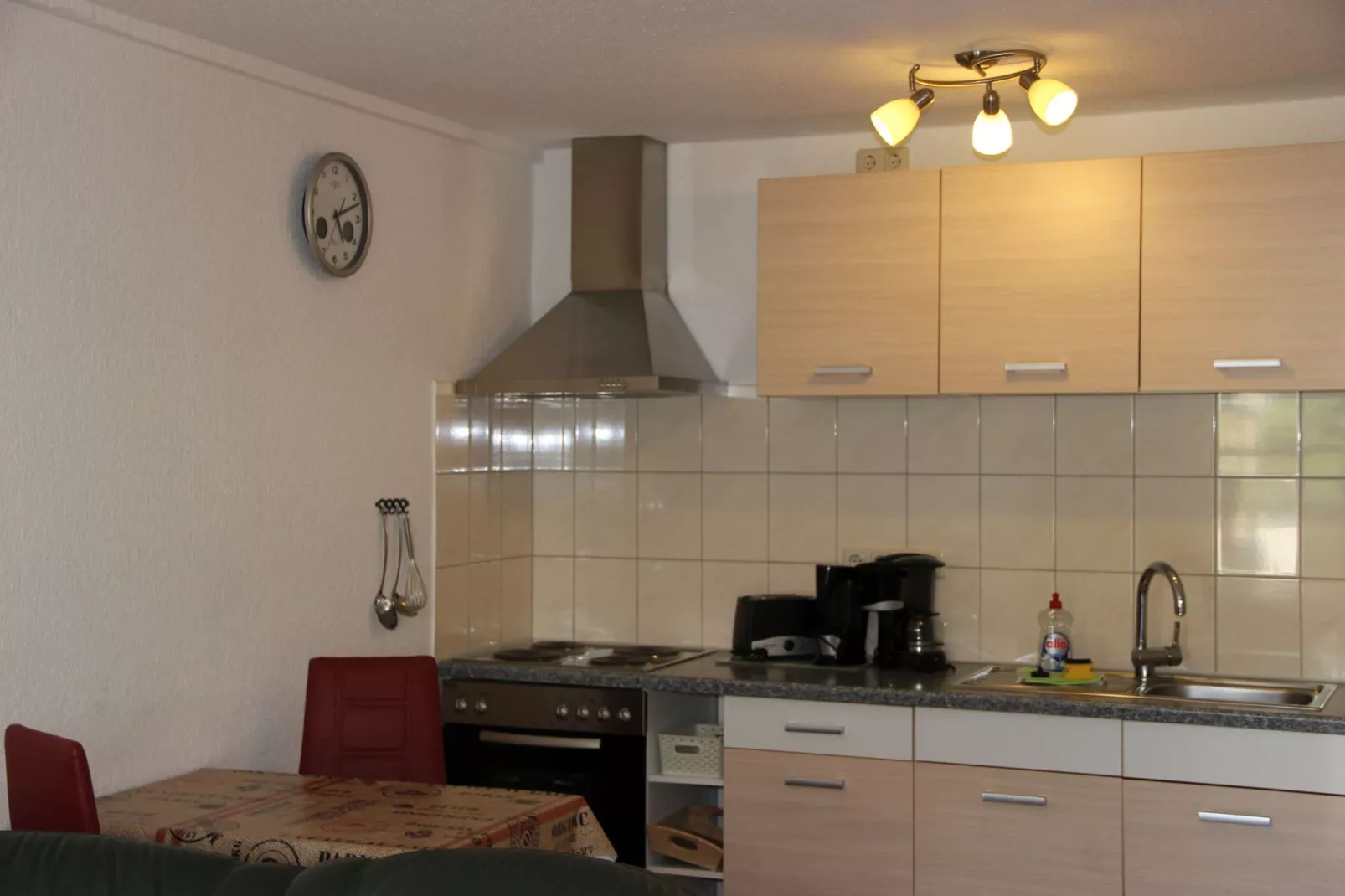 Stijlvol ingericht appartement in Rerik met een terras