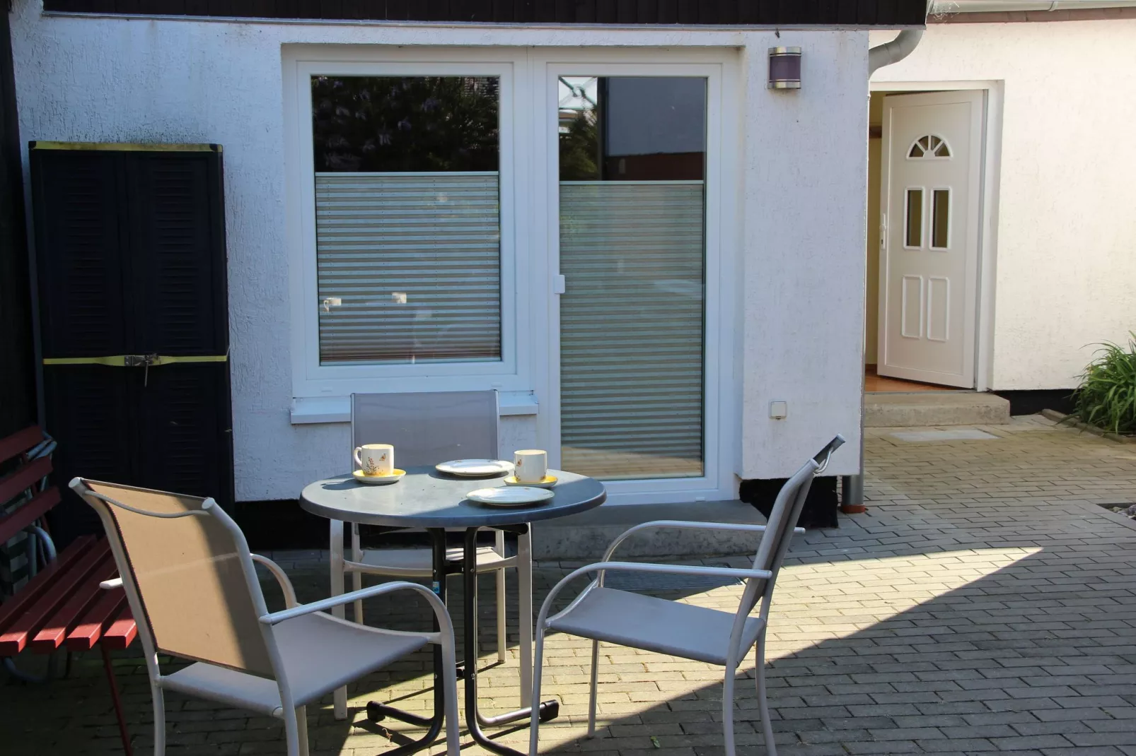Stijlvol ingericht appartement in Rerik met een terras-Terrasbalkon