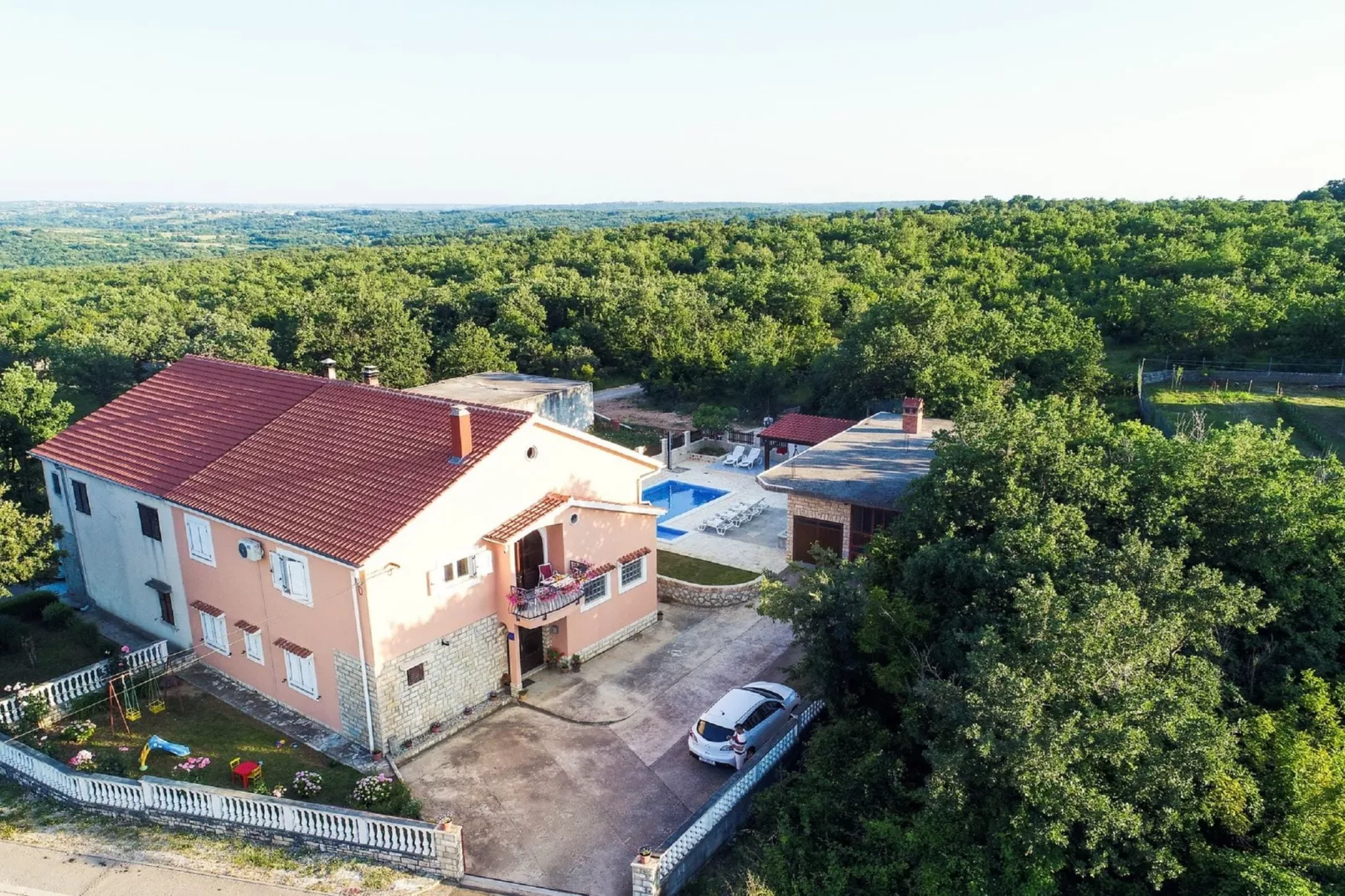 Apartment Josip-Buitenkant zomer