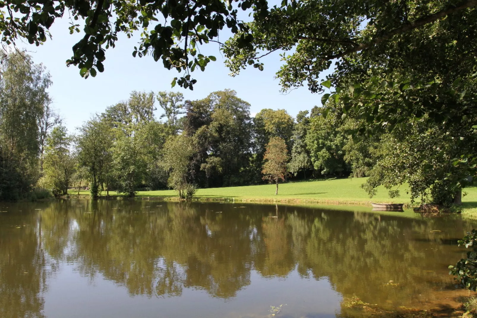 Chateau des Deux Etangs 36 pers-Tuinen zomer