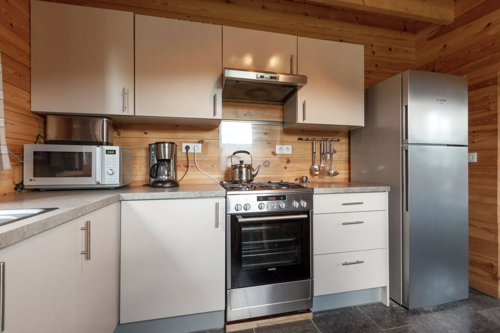 Modern vakantiehuis in Vresse-sur-Semois dicht bij kajakken-Keuken