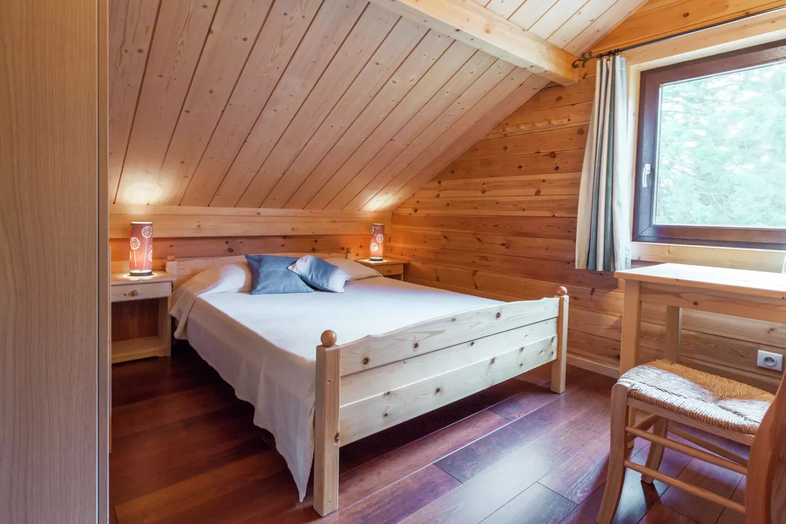 Modern vakantiehuis in Vresse-sur-Semois dicht bij kajakken-Slaapkamer
