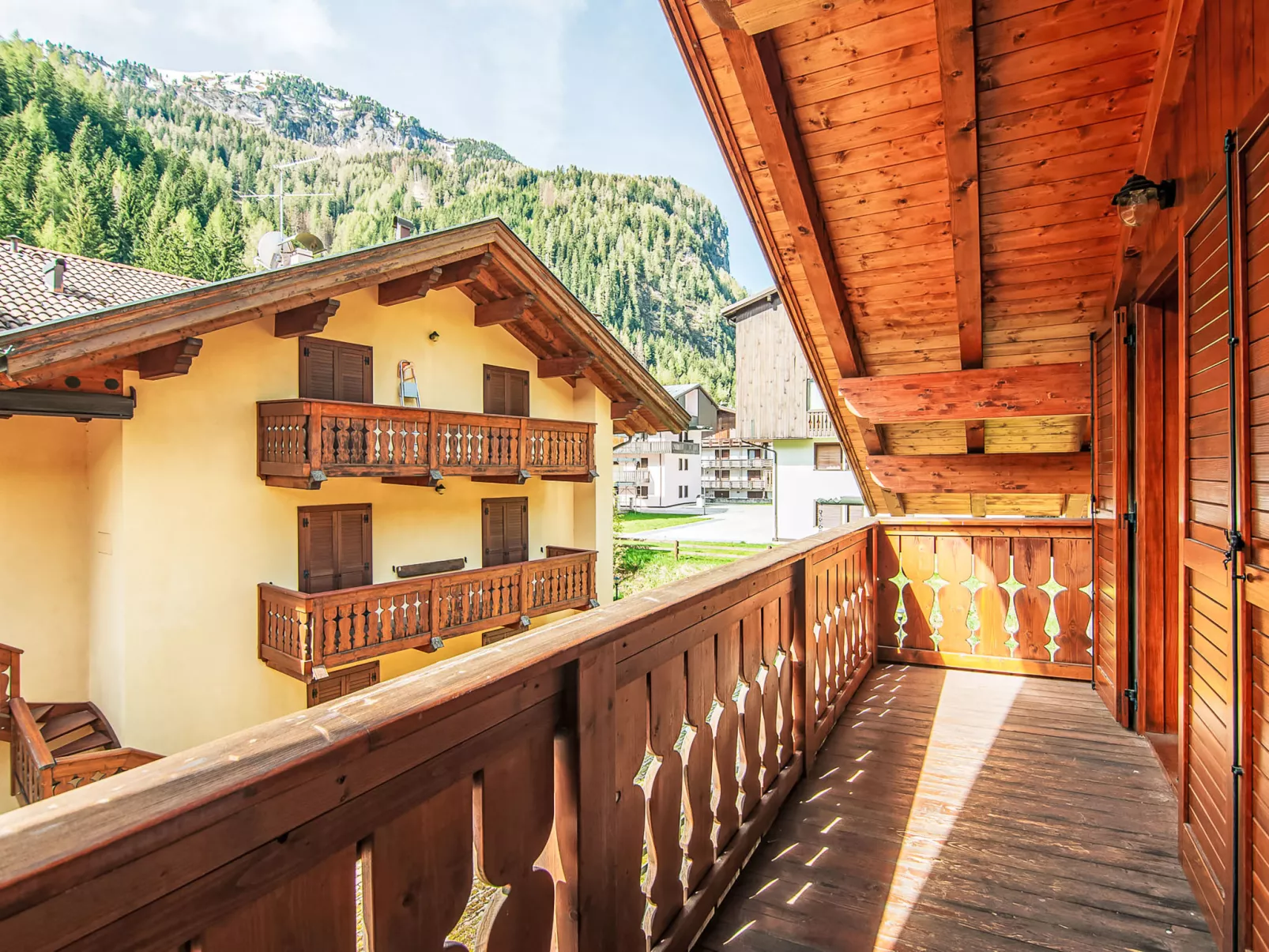 Condominio Parco degli abeti-Buiten