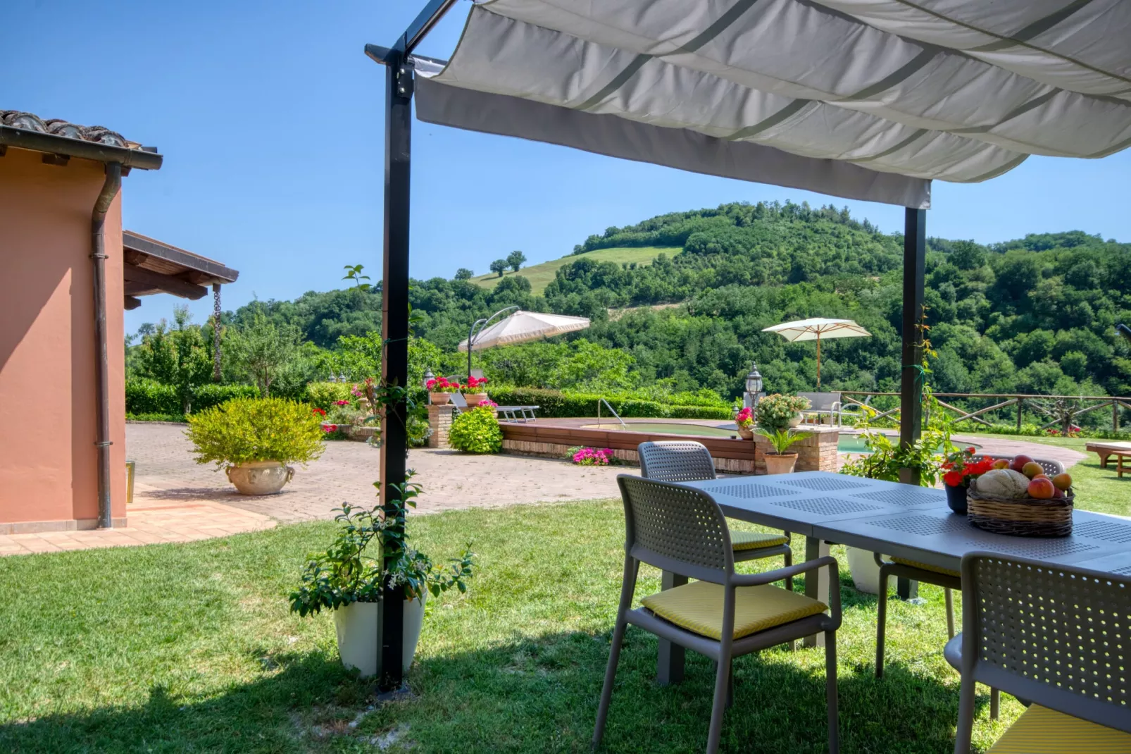Villa Angolo Fiorito-Tuinen zomer