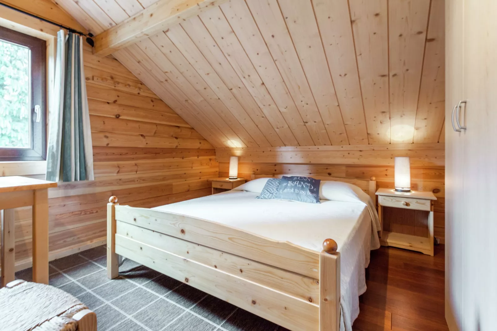 Modern vakantiehuis in Vresse-sur-Semois dicht bij kajakken-Slaapkamer