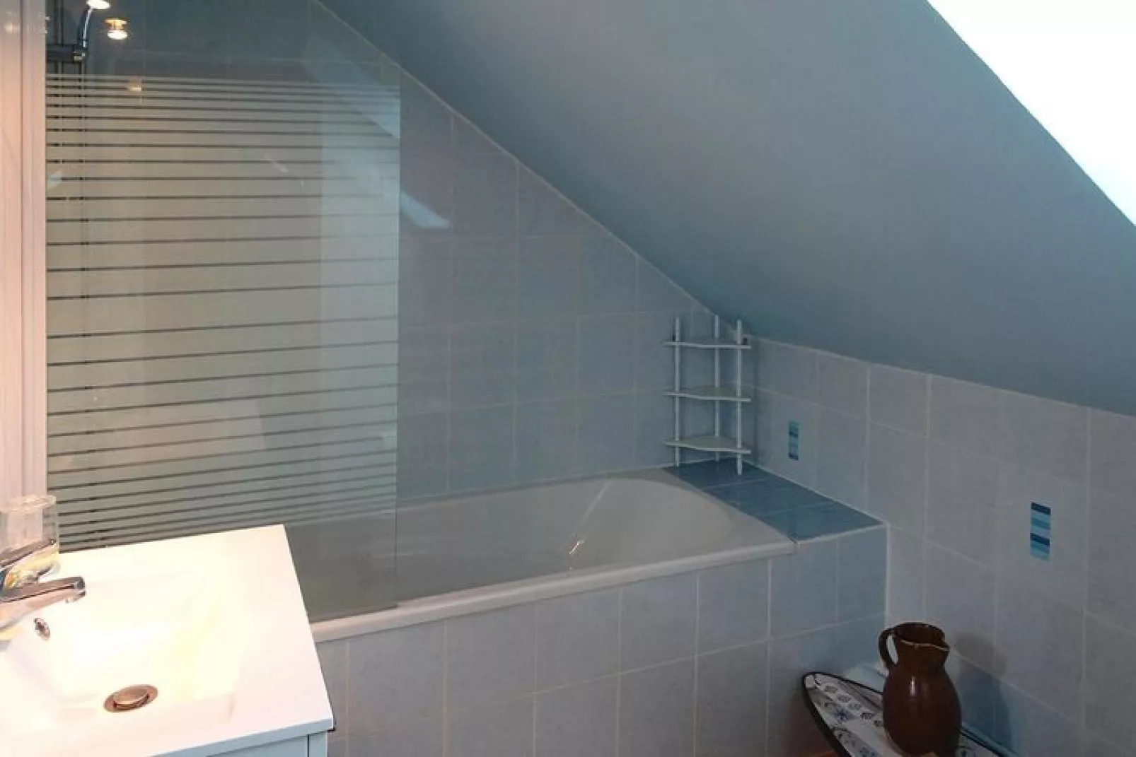 Holiday home St Maurice-en-Cotentin-Badkamer