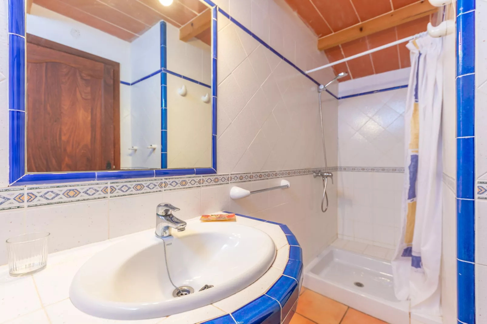 S'alqueria Rotja-Badkamer