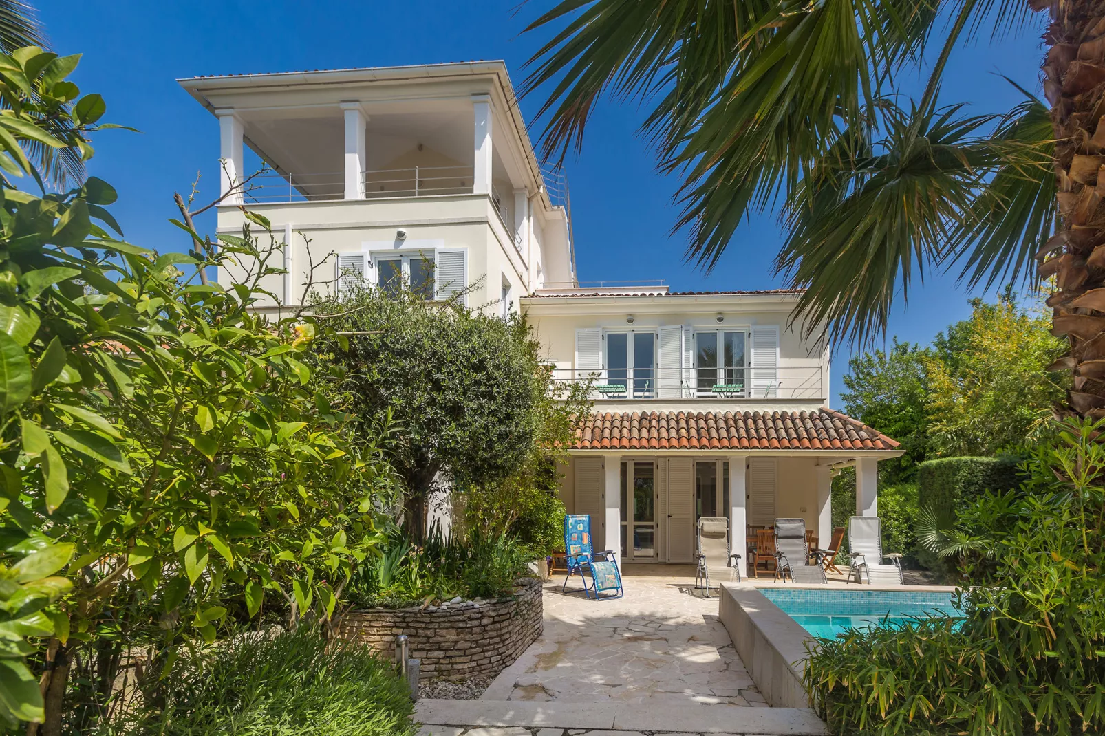 Villa Gardenia-Buitenkant zomer