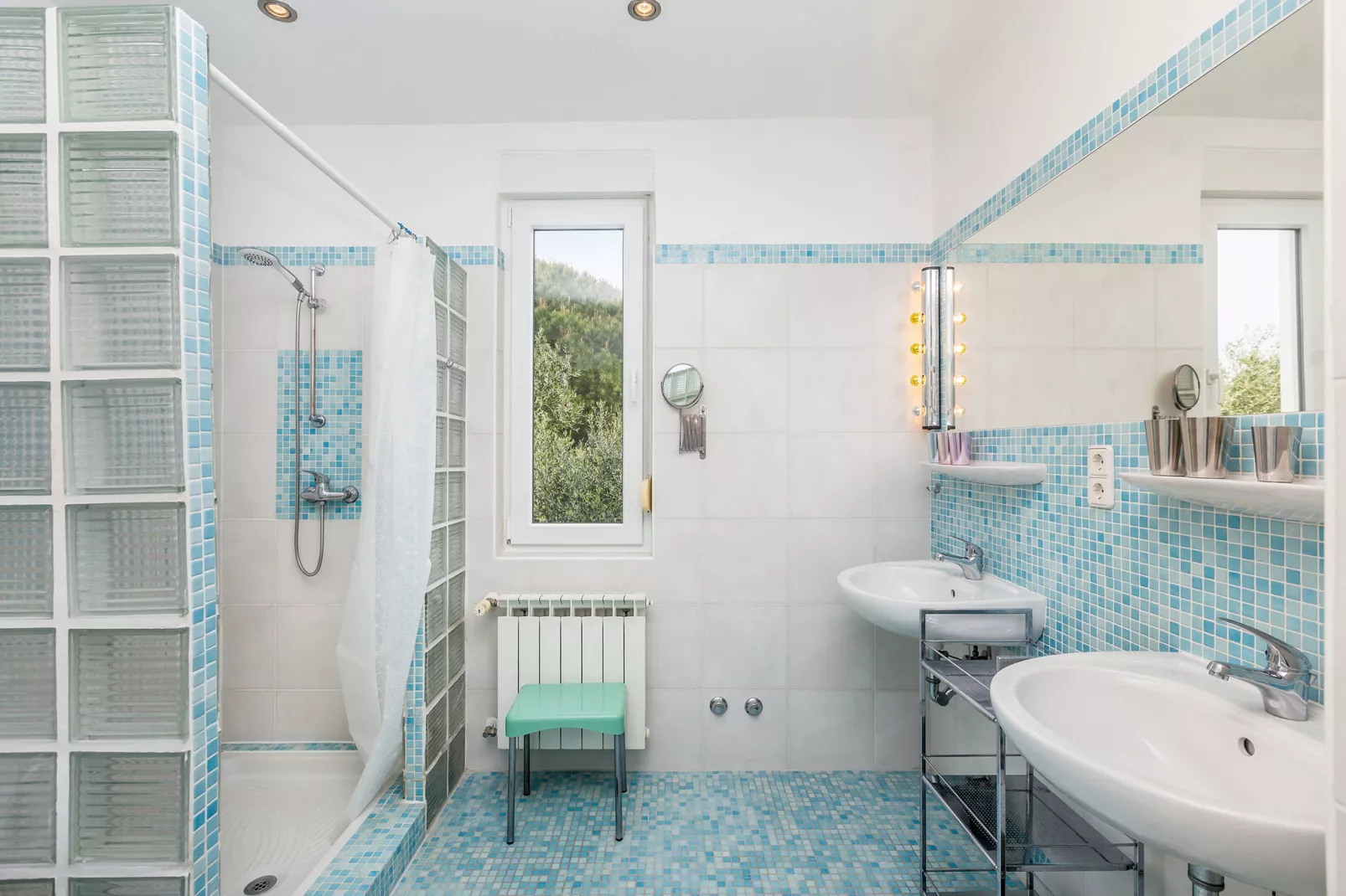 Villa Gardenia-Badkamer