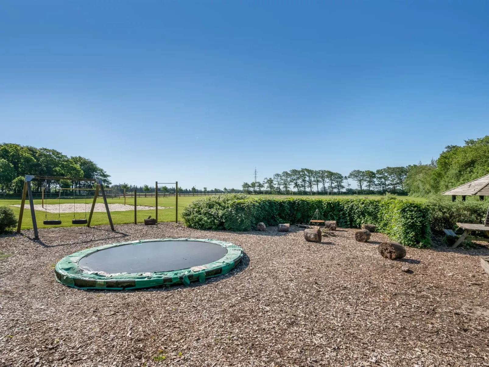 "Eini" - 4.5km from the sea-Binnen