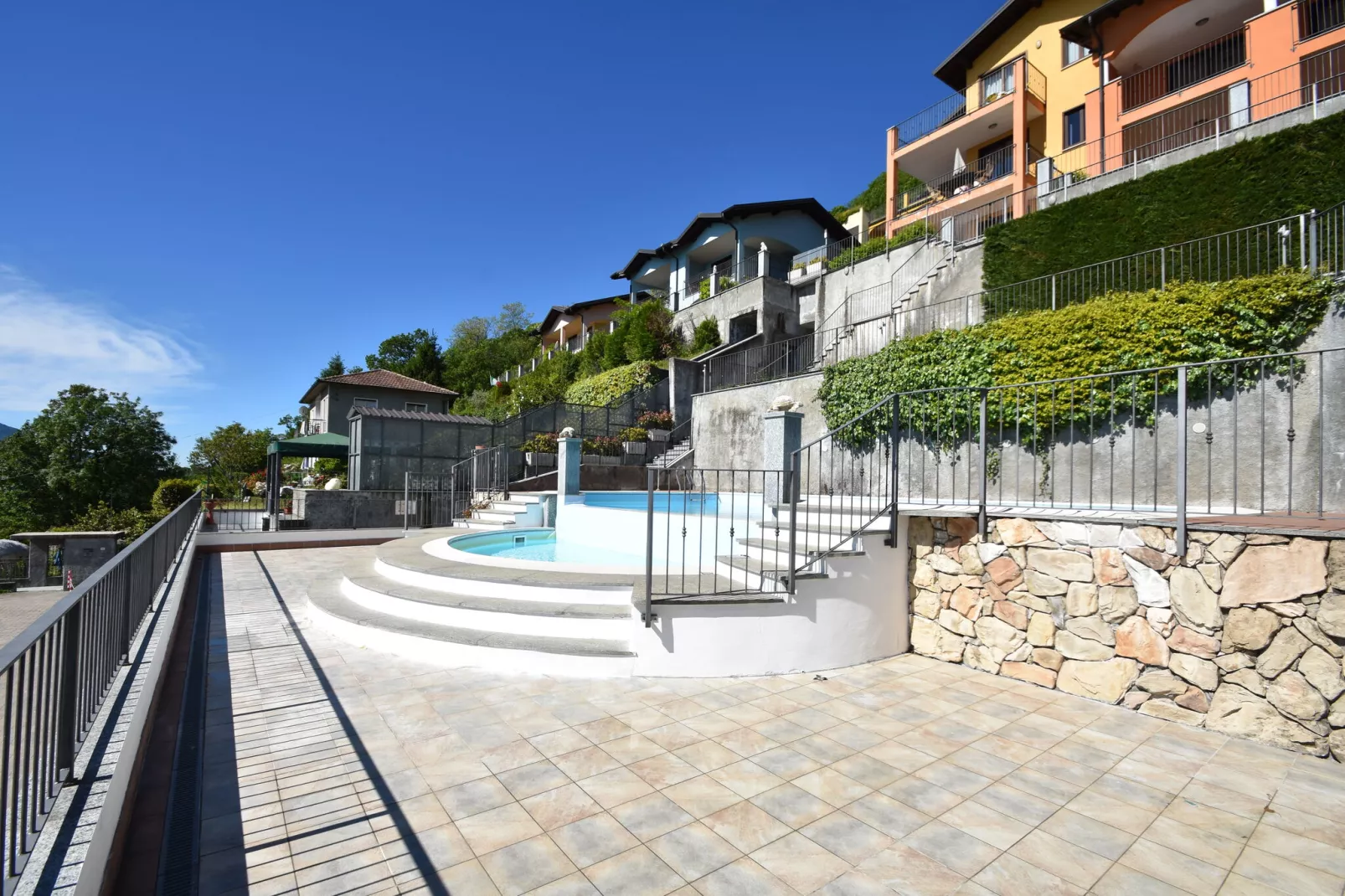 Vigneto E 24 - 6 pax-Terrasbalkon