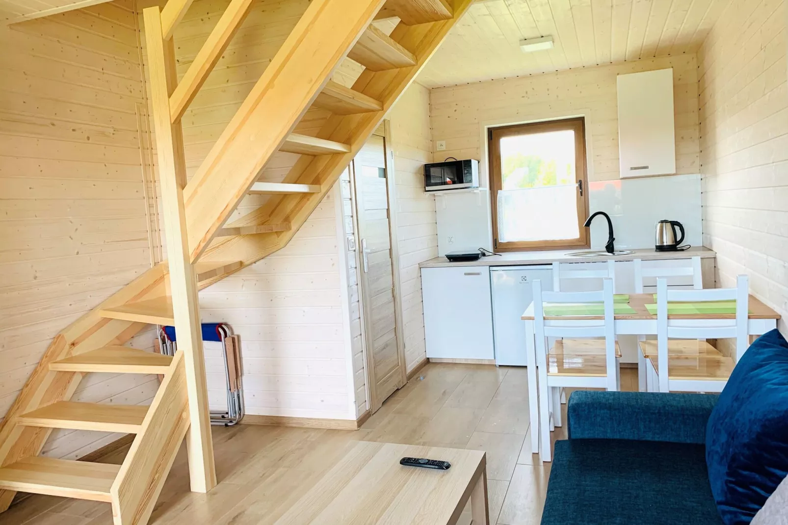 Domek PREMIUM dla 4 osób Sarbinowo-Woonkamer