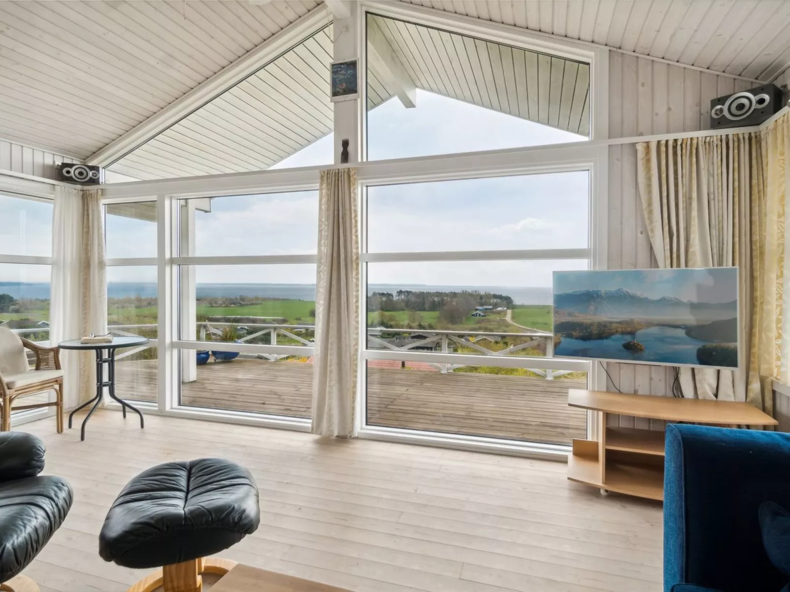 "Gjuro" - 800m from the sea