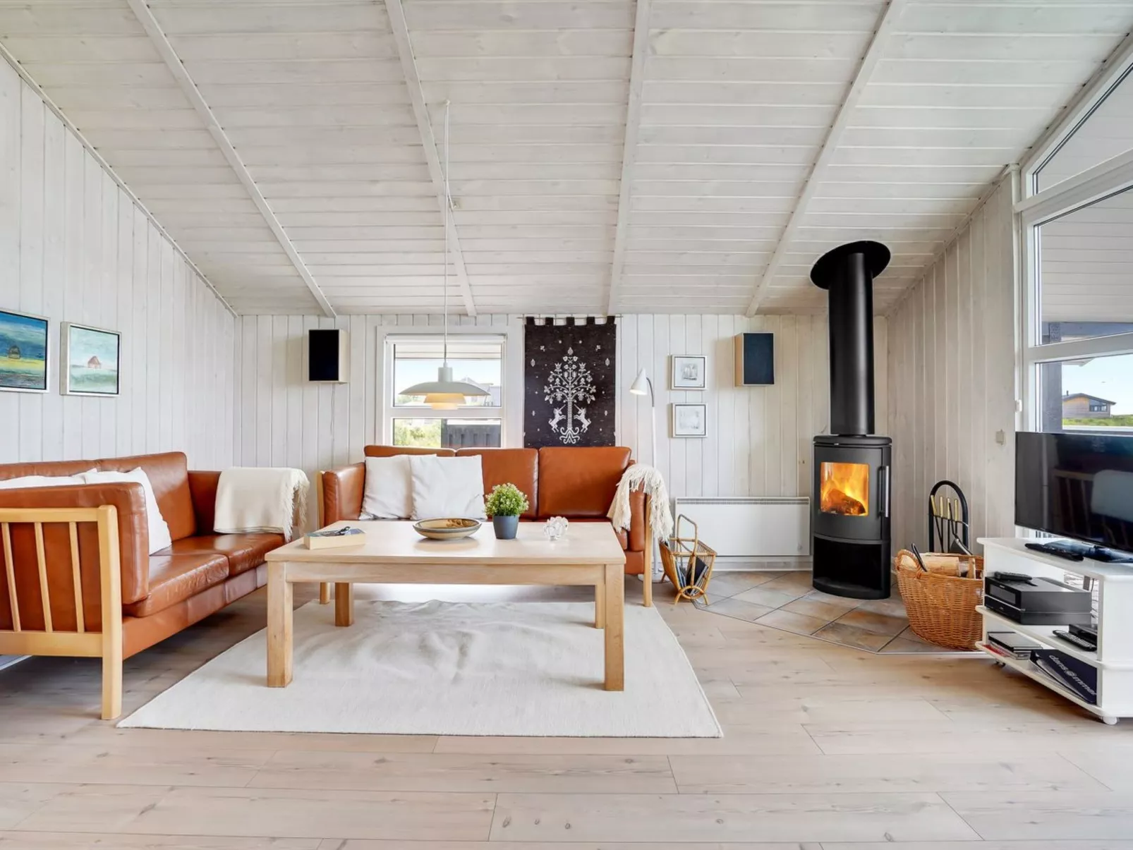 "Hariet" - 300m from the sea-Binnen