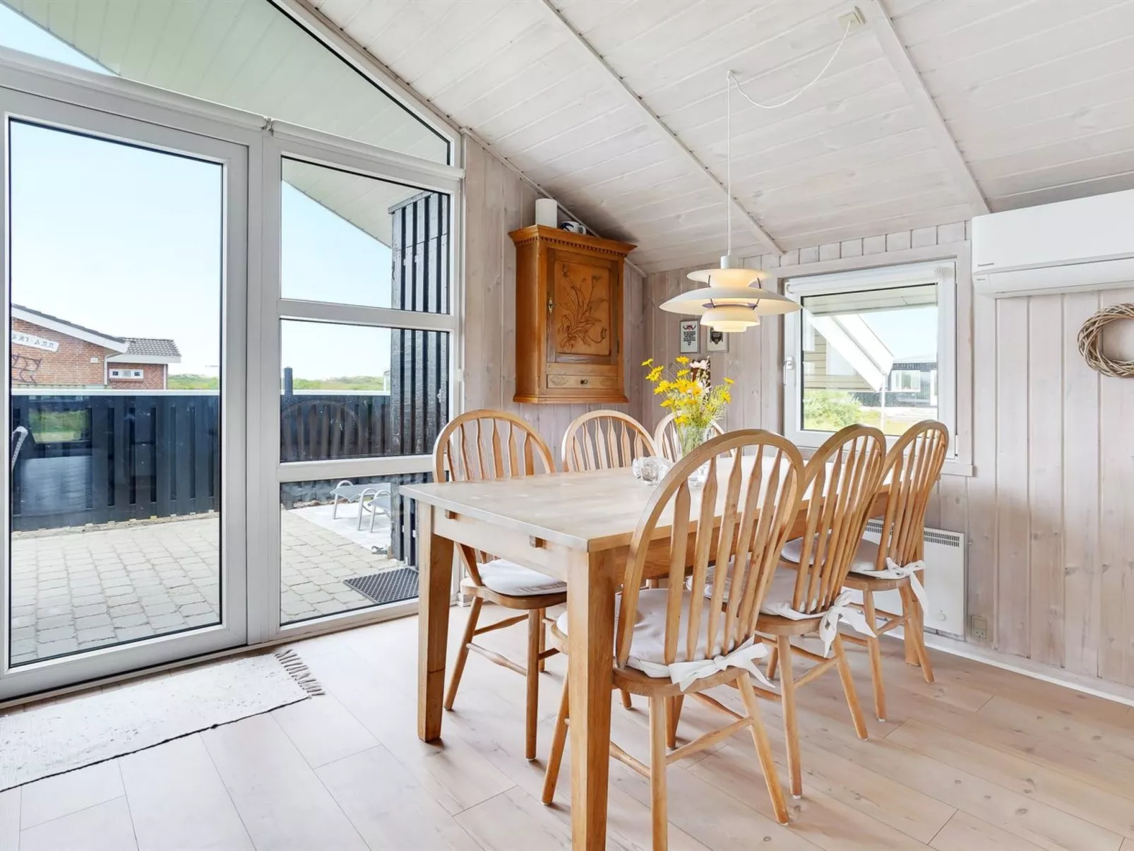 "Hariet" - 300m from the sea-Binnen