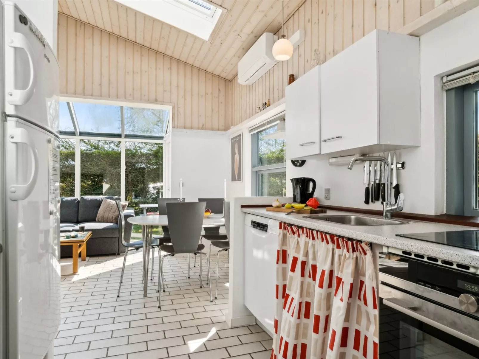 "Milrid" - 100m from the sea-Binnen