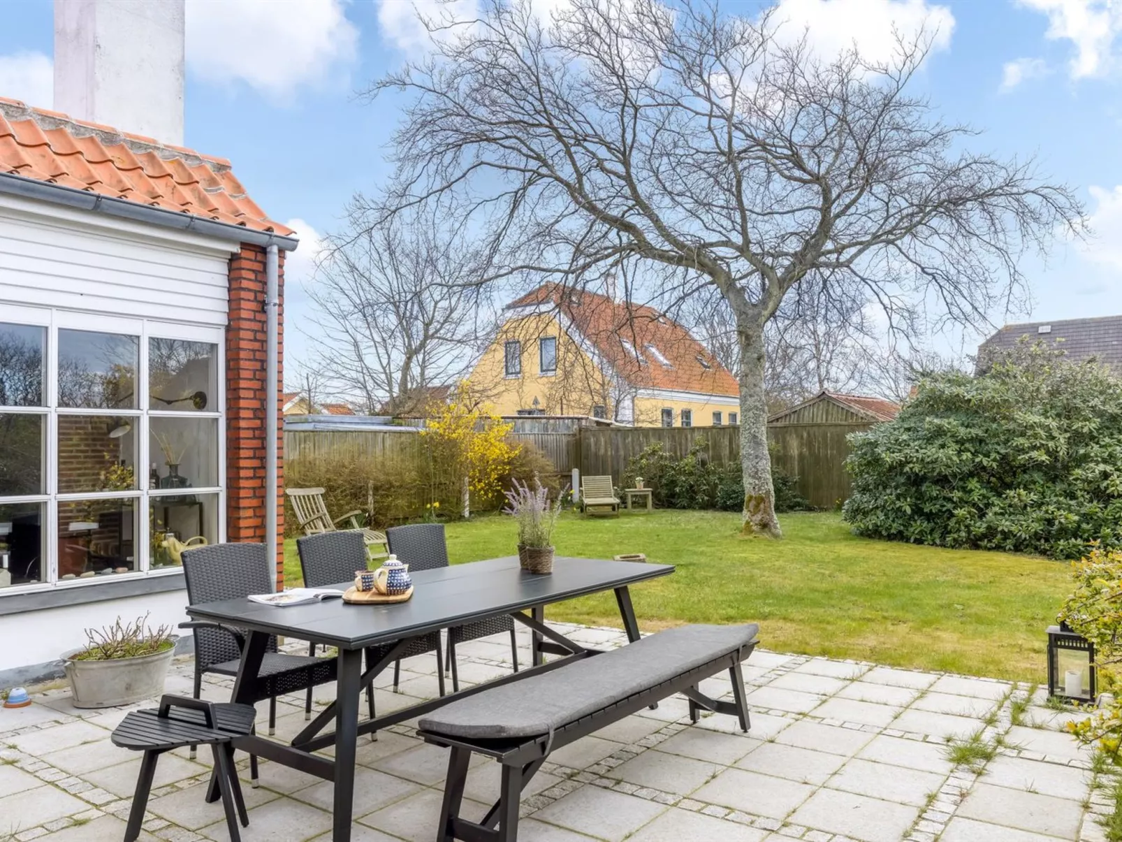 "Henri" - 400m from the sea-Buiten