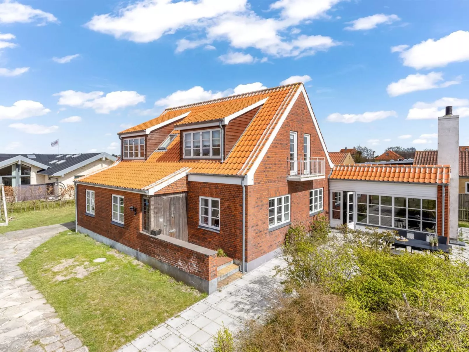 "Henri" - 400m from the sea-Buiten
