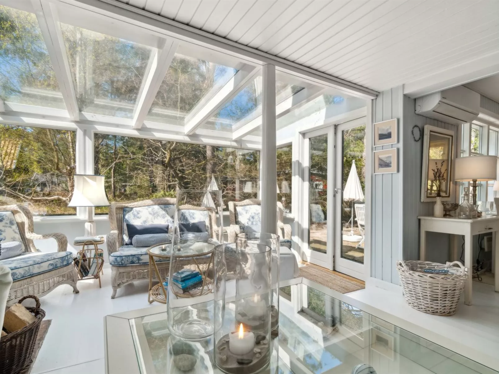 "Eine" - 150m from the sea-Binnen