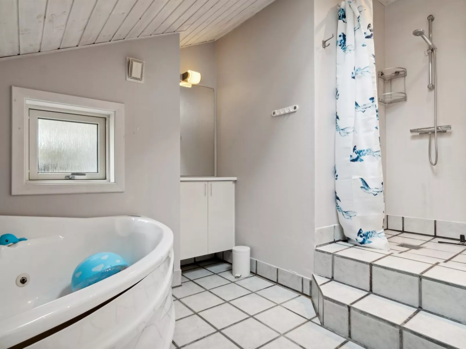 "Tilje" - 500m from the sea-Binnen