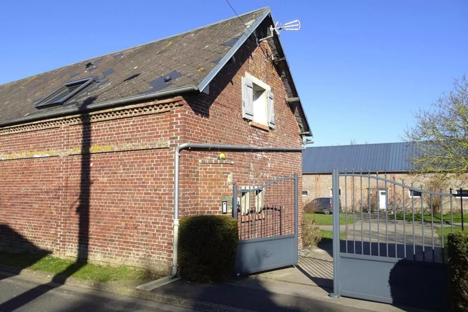 Semi-detached house Lanchères-Buitenkant zomer