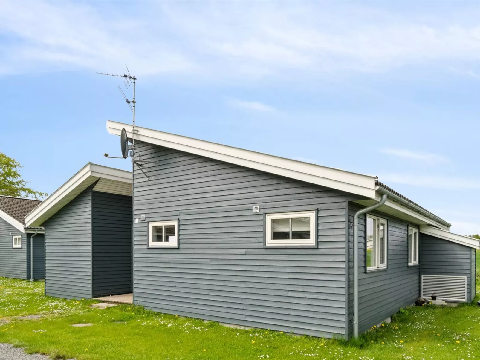 "Melin" - 2.8km from the sea-Buiten