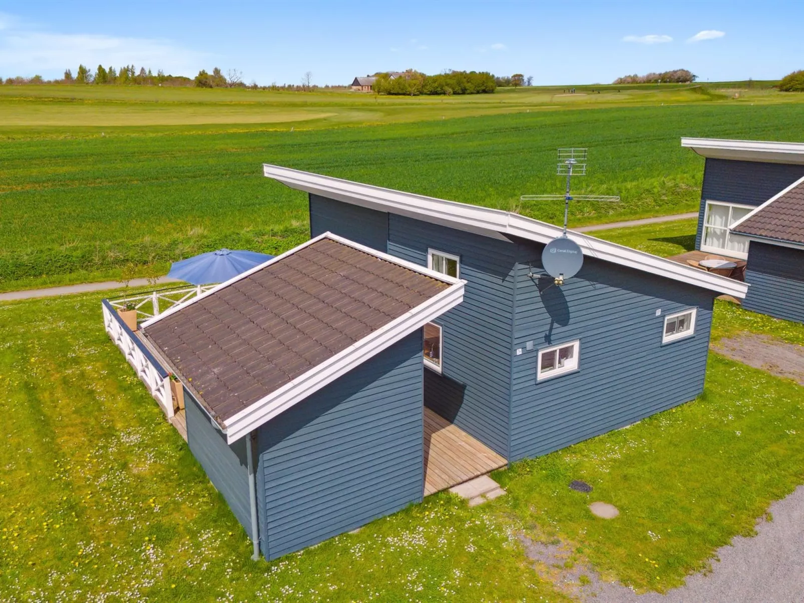"Melin" - 2.8km from the sea-Buiten