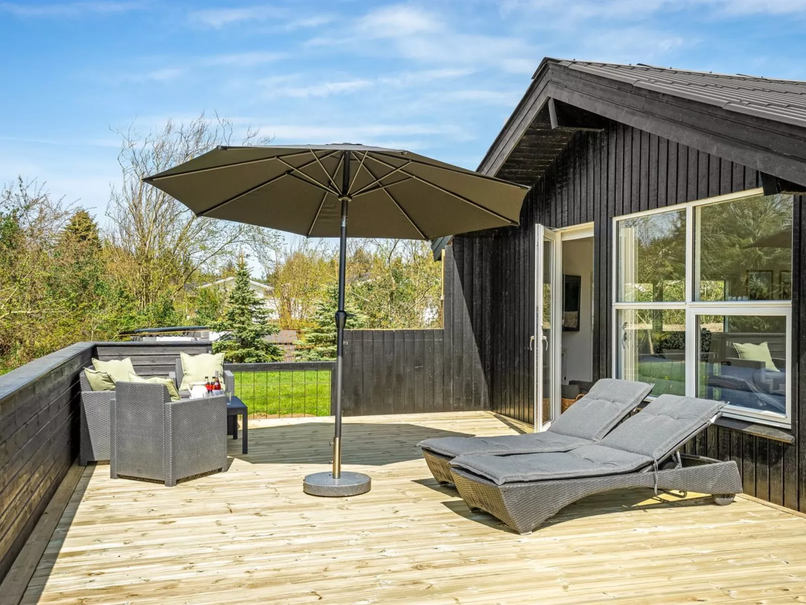 "Ema" - 1.9km from the sea-Buiten