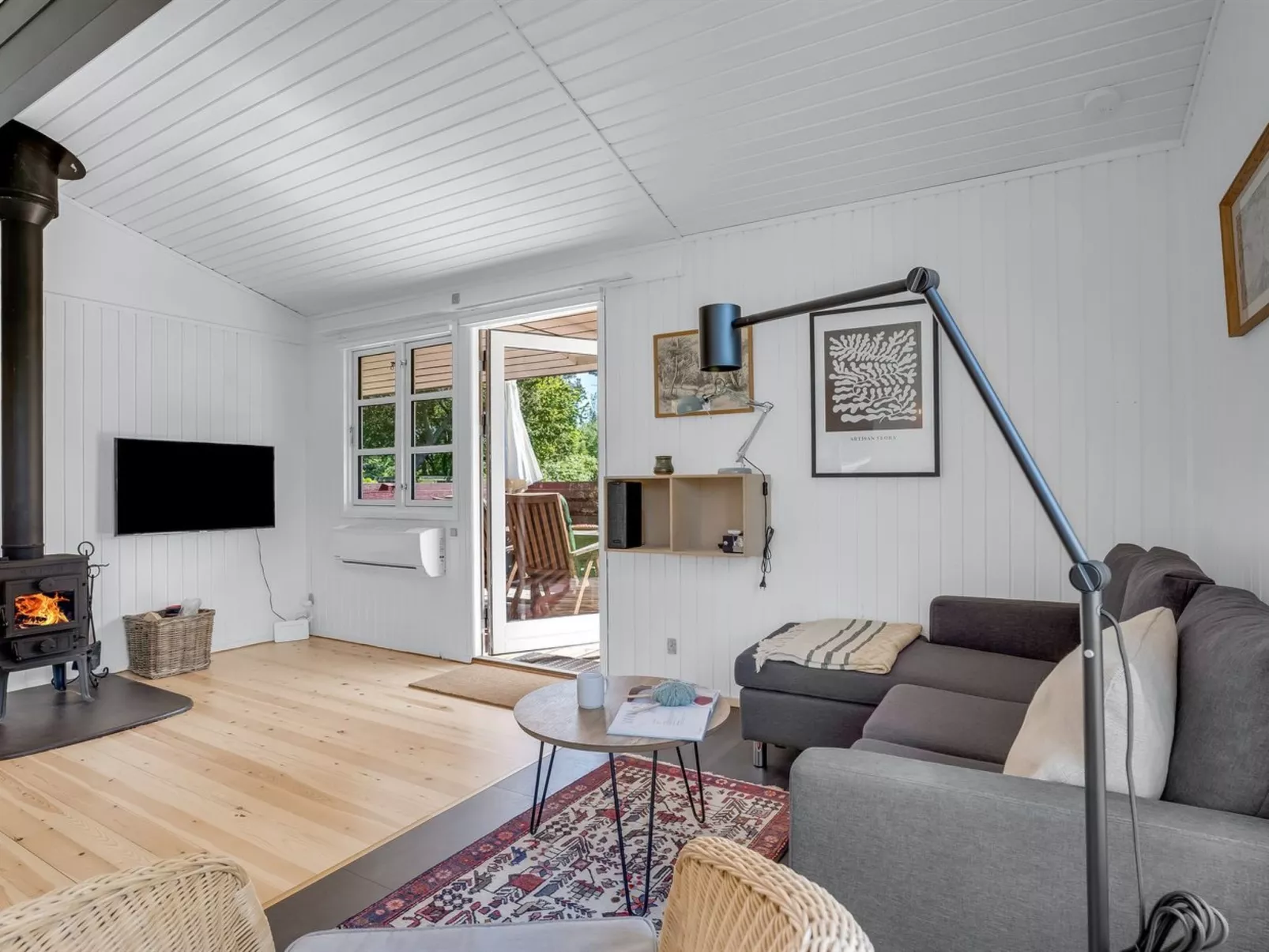 "Borghild" - 500m from the sea-Binnen