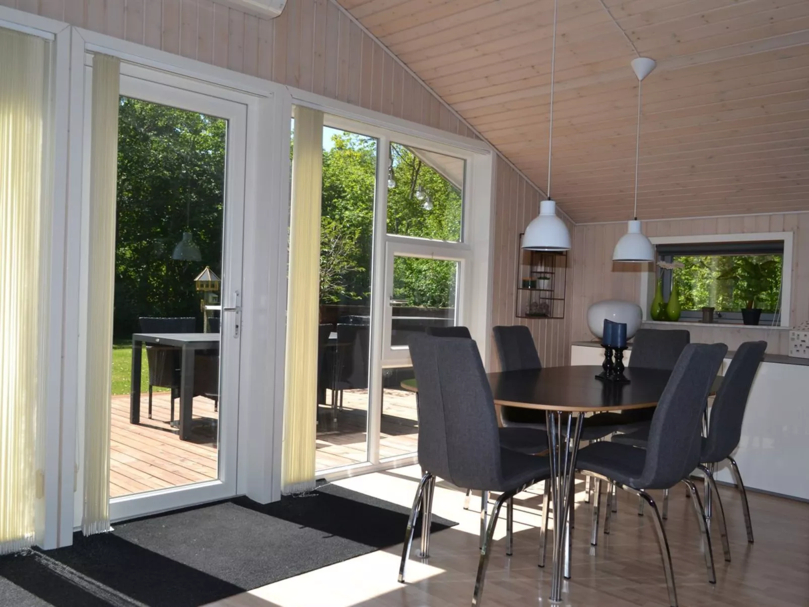 "Zaharinka" - 30km from the sea-Binnen