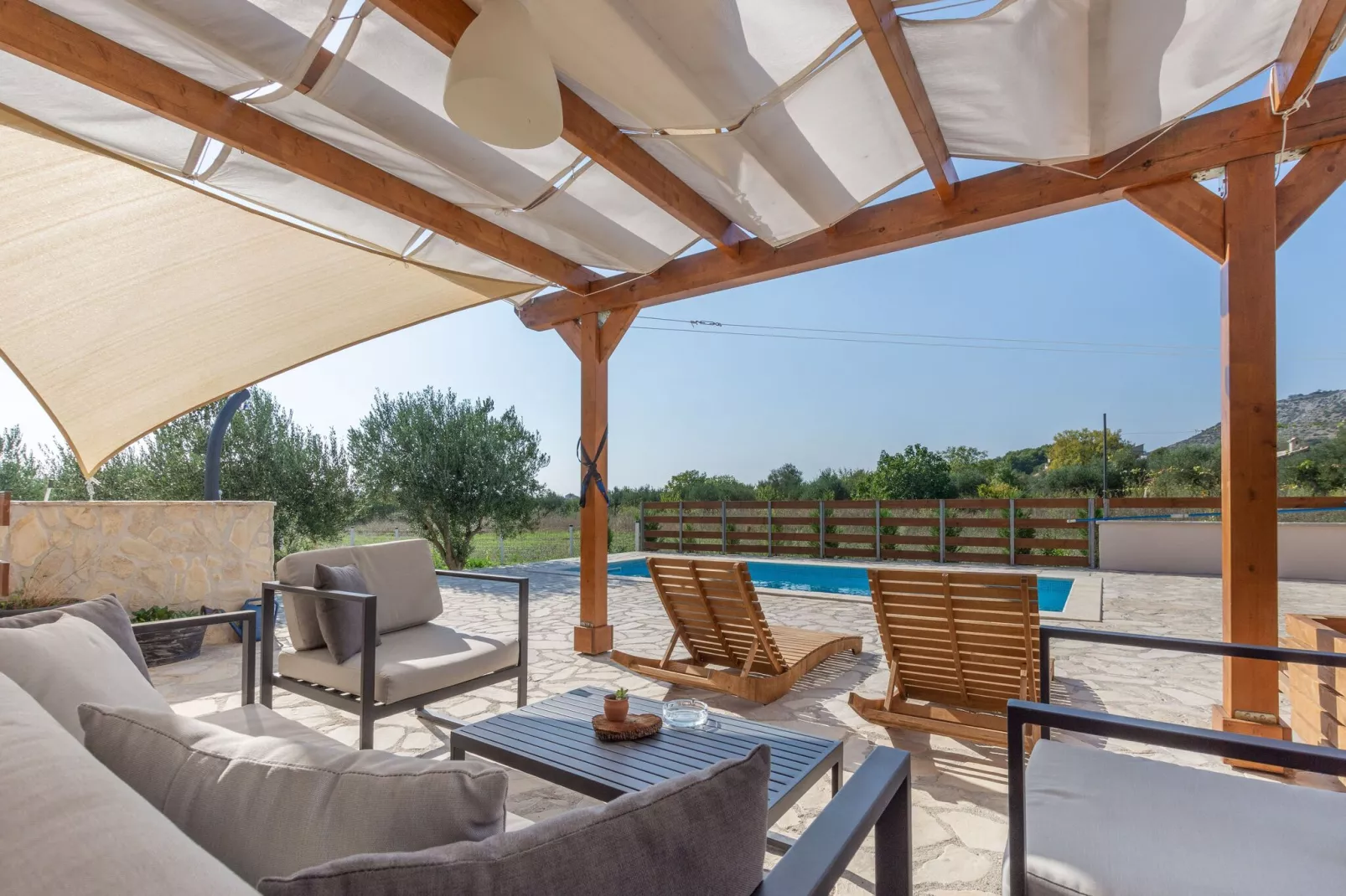 Tare Holiday Home-Terrasbalkon