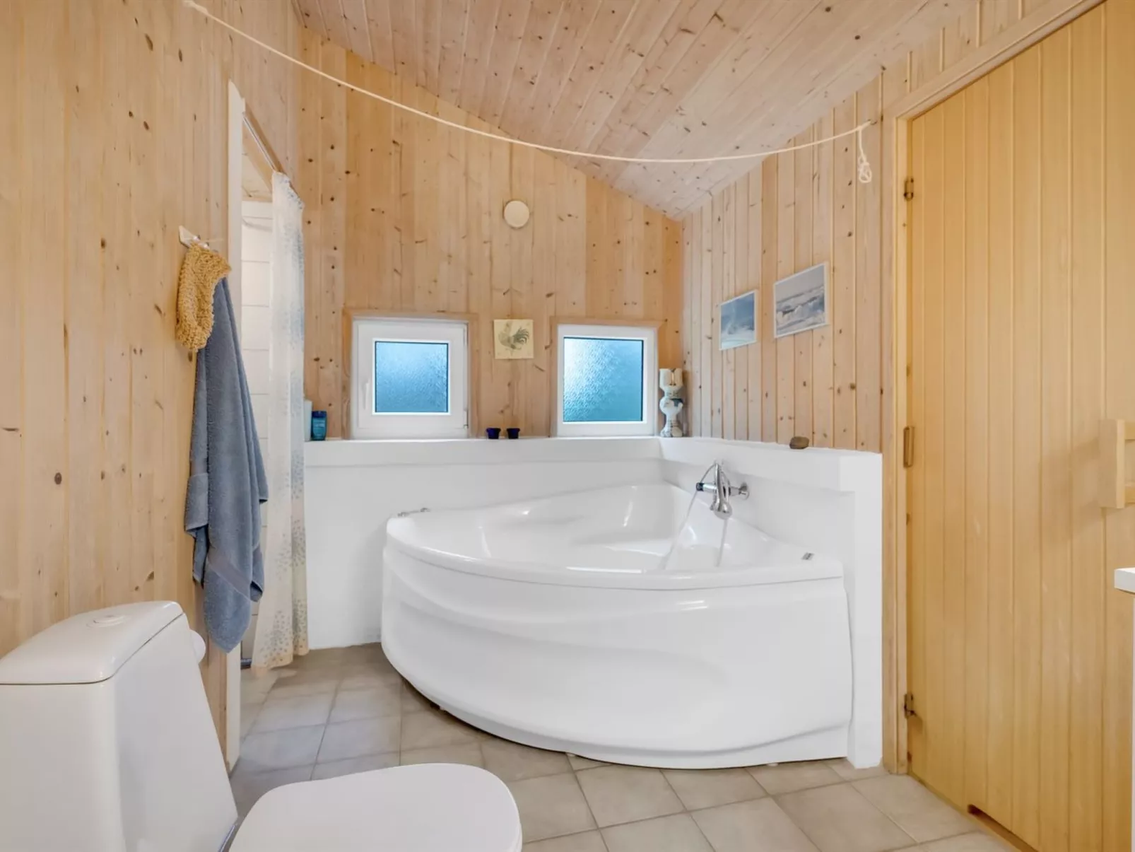 "Sella" - 200m from the sea-Binnen