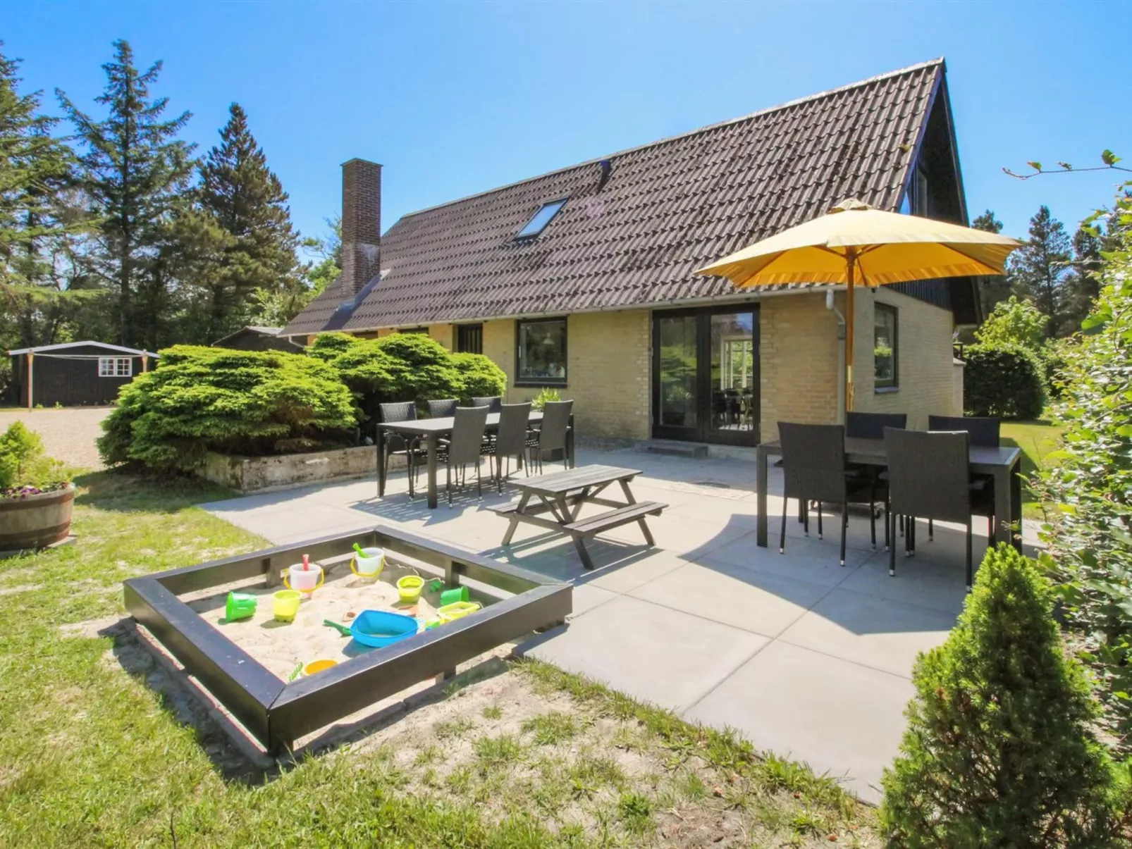 "Lavrans" - 2.5km from the sea-Buiten