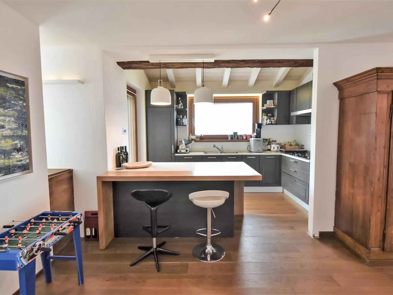 Arzo Mountain Chalet-Binnen