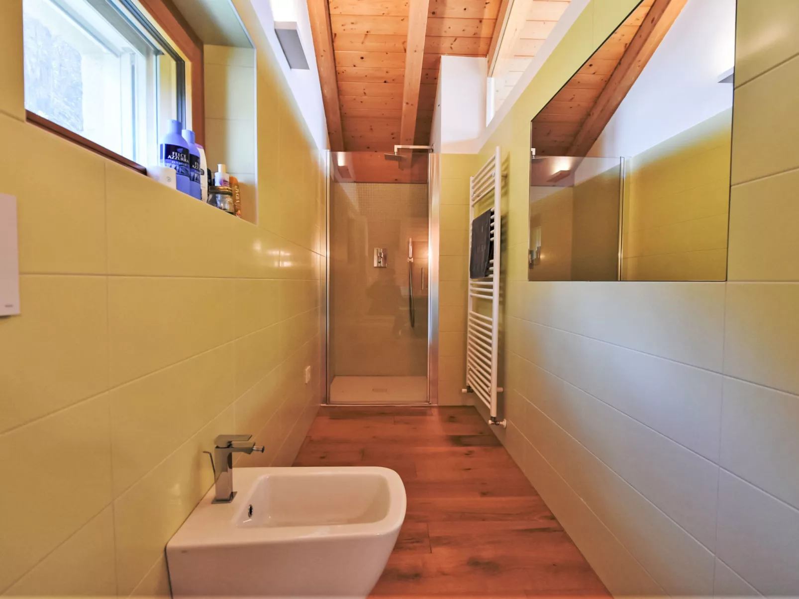 Arzo Mountain Chalet-Binnen