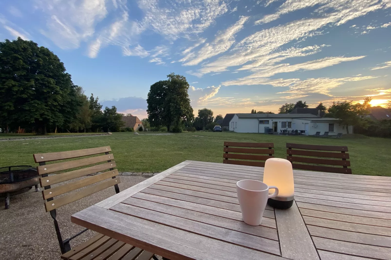 Ferienhaus Im Gutshofpark mit Sauna-Buitenkant zomer